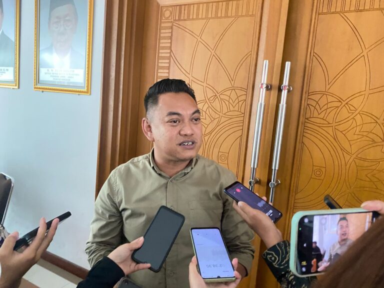 Aris Mulyanata Sebut Banyak Miras Dijual di Balik Meja