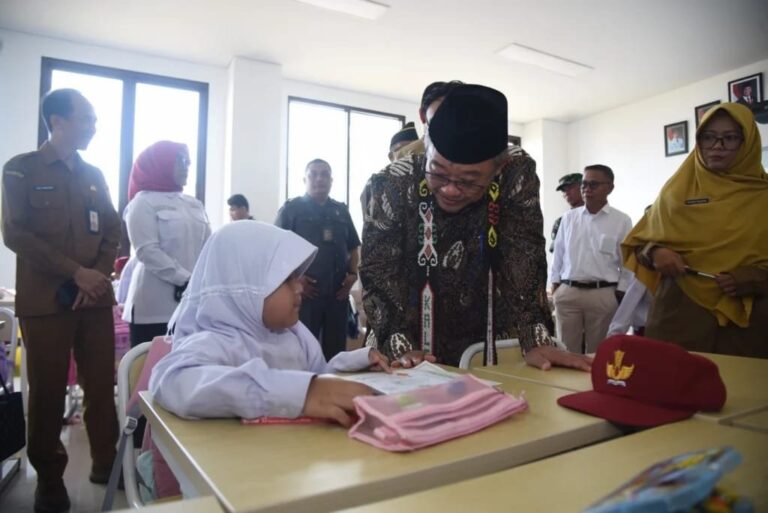 Armin Ungkap Tantangan Pendidikan 3T di Kaltim, Dorong Kebijakan Afirmasi untuk Pemerataan Guru