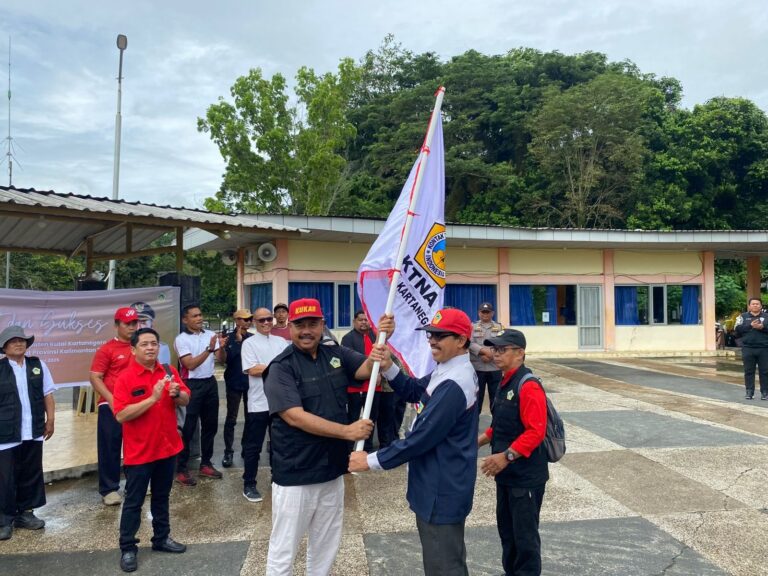 Bupati Kukar Lepas Kontingen KTNA Menuju PEDA XIV di Kutai Barat