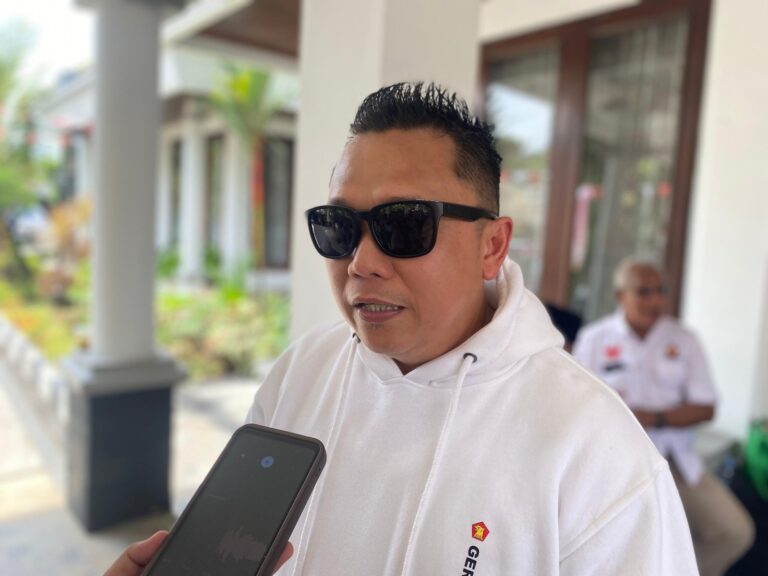 Deni Hakim Anwar Dukung Revitalisasi Pasar Segiri Pasca Kebakaran