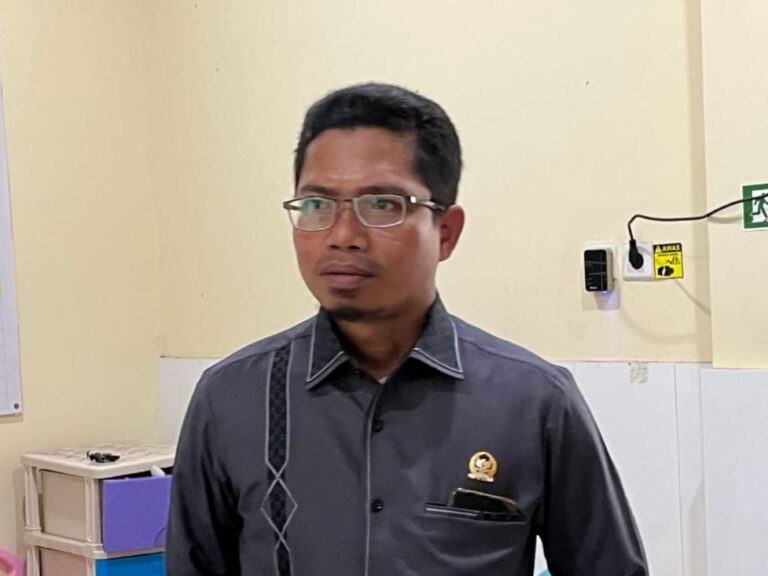 Dewan Dorong Pemkot Samarinda Perbaiki Sekolah Permanen Secara Bertahap