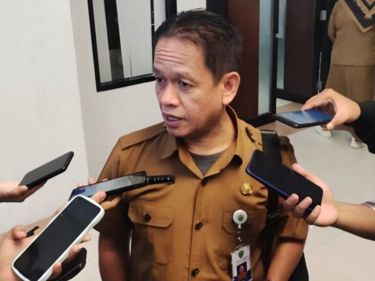 Disdikbud Kaltim Pastikan Seragam Gratis Sampai ke Siswa Hingga Desember 2025