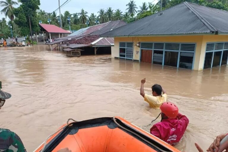 Duka Bersama Sumatera, Kaltim Salurkan Bantuan Rp7,5 Miliar