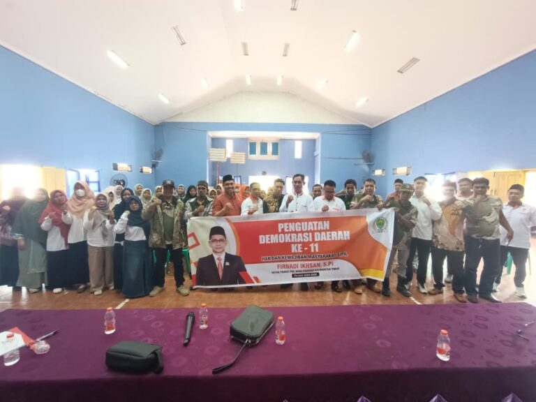 Firnadi Ikhsan Gelar PDD, Ajak Warga Rempanga Belajar Peran Penting Masyarakat Sipil
