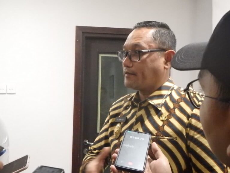 Langit Kaltim Menghitam: BMKG Peringatkan Hujan Ekstrem, Pemprov Turunkan Pasukan Siaga Banjir
