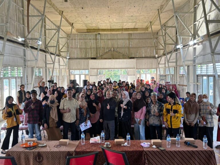 Perkuat Fondasi Sosial, Anggota DPRD Kaltim Sebarluaskan Perda Ketahanan Keluarga di Muara Badak