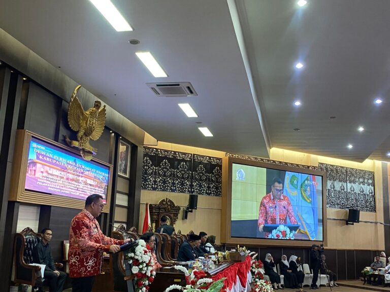 Rapur Perdana Bagi Bupati Aulia, Sampaikan Laporan Pertanggungjawaban APBD 2024 ke DPRD Kukar