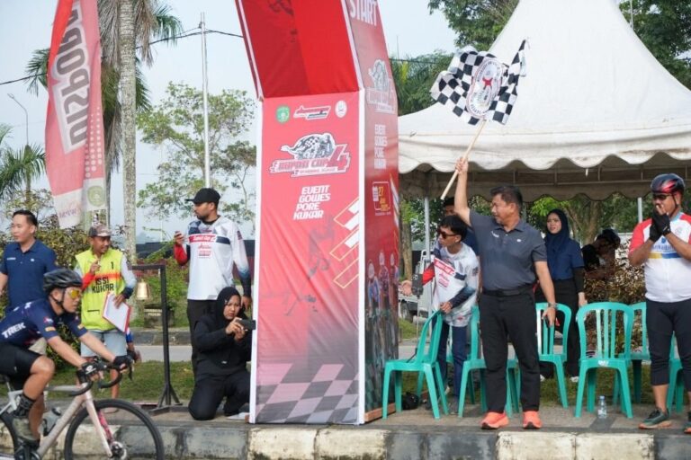 Semarak Gowes Pore Kukar 2025, Ribuan Peserta Ramaikan Taman Kota Raja
