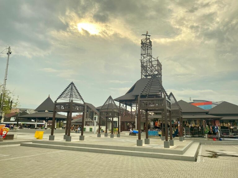Sri Puji Ajak Warga Samarinda Rawat Kebersihan Citra Niaga
