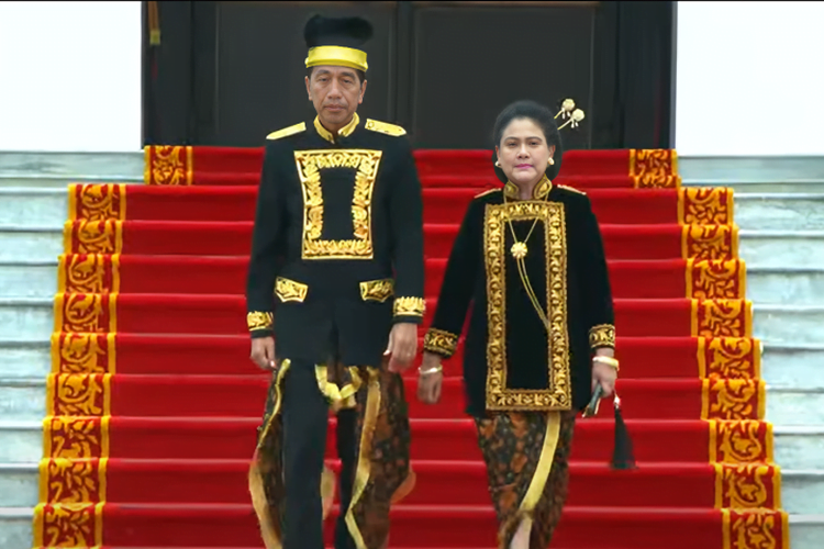 Jokowi Kenakan Baju Adat Kutai di Upacara Kemerdekaan ke-79 di Ibu Kota Nusantara