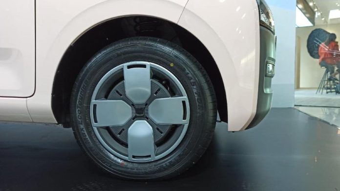 Ban Mobil Listrik