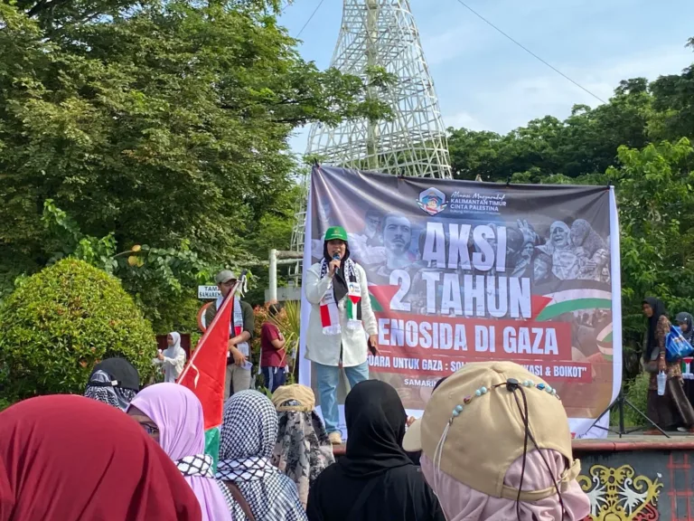 Dua Tahun Tragedi Gaza Palestina, Masyarakat Kaltim Gelar Aksi Damai di Samarinda
