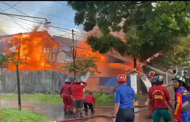 Rumah di Kompleks Dosen Unmul Terbakar, Api Diduga Berasal dari Korsleting